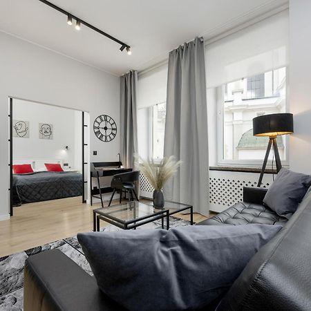 Exclusive Grey And Red Apartment In Warsaw Center By Noclegi Renters Eksteriør billede