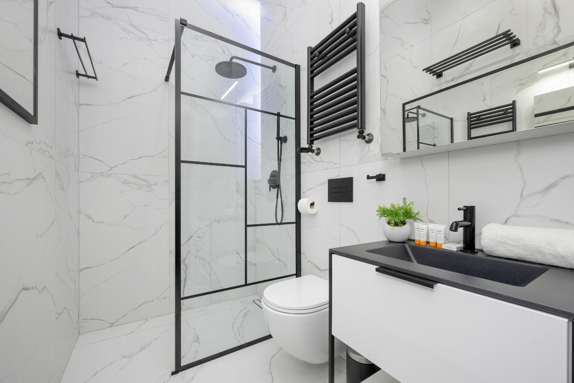 Exclusive Grey And Red Apartment In Warsaw Center By Noclegi Renters Eksteriør billede