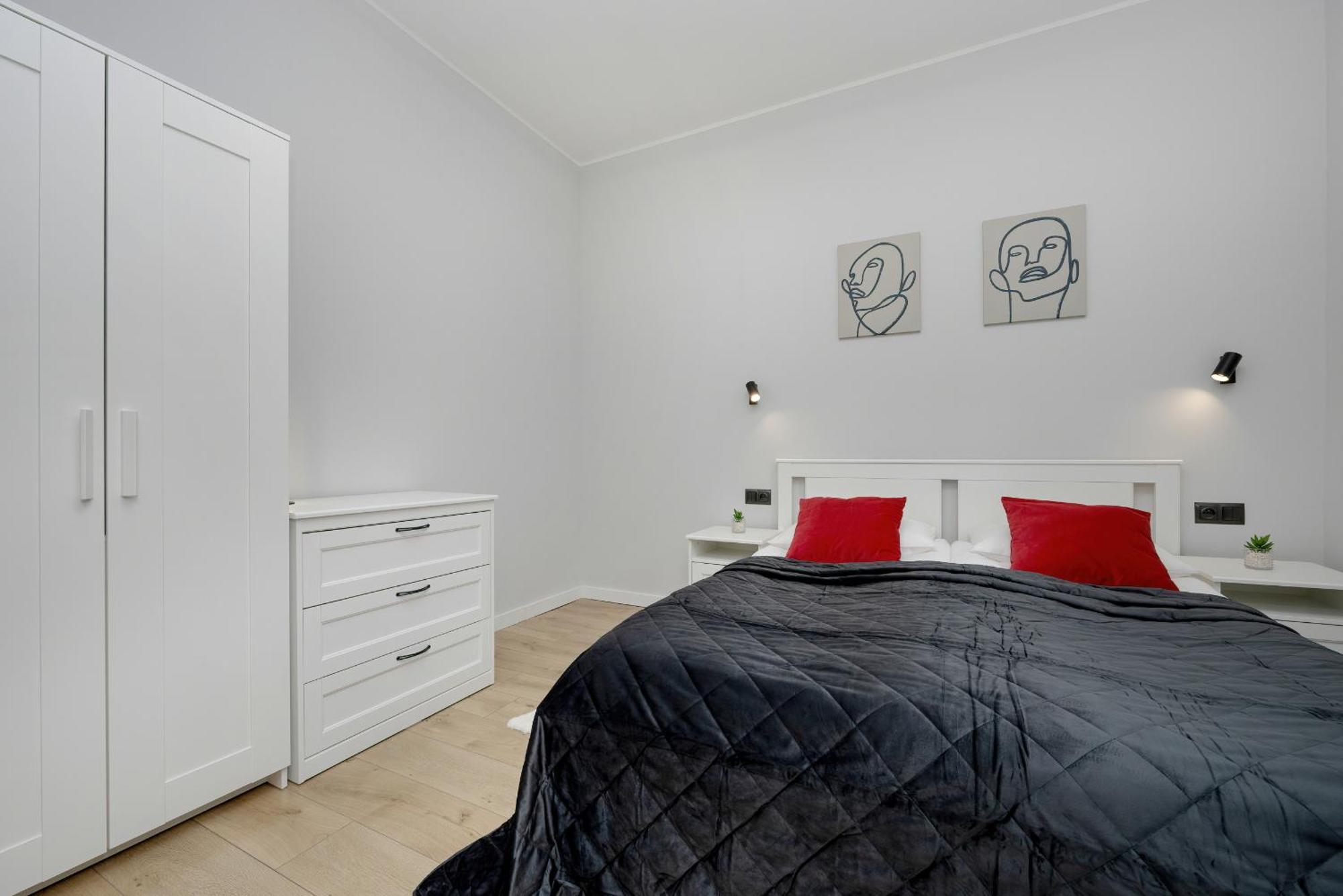 Exclusive Grey And Red Apartment In Warsaw Center By Noclegi Renters Eksteriør billede
